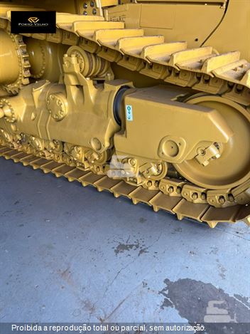 Trator de Esteira Caterpillar D8T