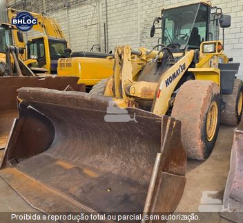 Pá Carregadeira Komatsu WA320