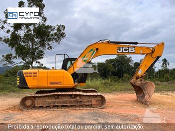 Escavadeira JCB JS200 LC