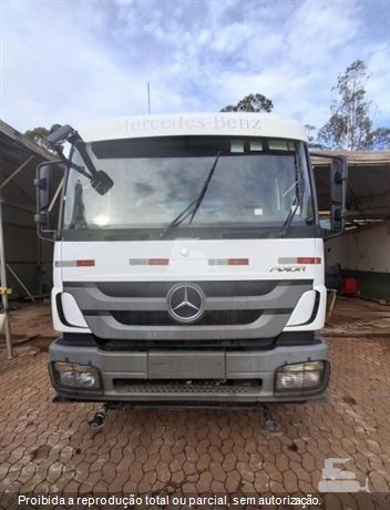 Caminhão Mercedes-Benz Axor 3131 6x4 2p (diesel)(E5)