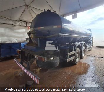 Caminhão Mercedes-Benz Axor 3131 6x4 2p (diesel)(E5)