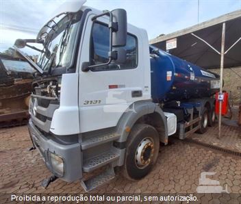 Caminhão Mercedes-Benz Axor 3131 6x4 2p (diesel)(E5)
