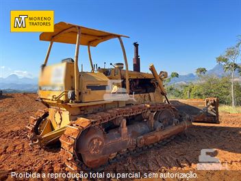 Trator de Esteira Caterpillar D6D