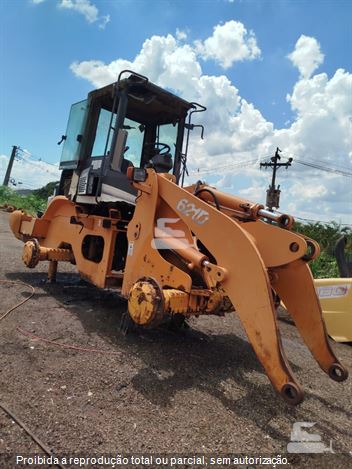 Pá Carregadeira Case 621