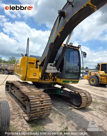 Escavadeira John Deere 210G
