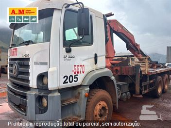 Caminhão Volkswagen 31-320 E Constellation 6x4 3-Eixos 2p (Diesel)
