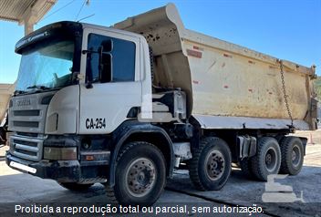 Caminhão Scania P-420 B 8X4 2P (DIESEL)