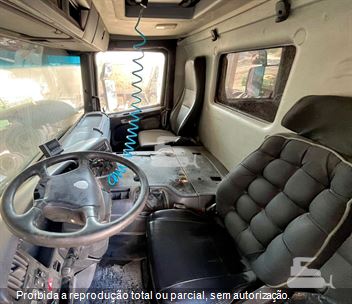 Caminhão Scania P-420 B 8X4 2P (DIESEL)