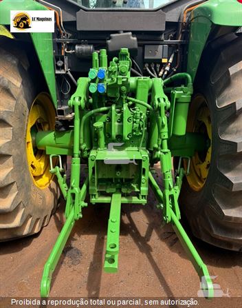 Trator Agrícola John Deere 6110