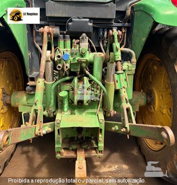 Trator Agrícola John Deere 6125J
