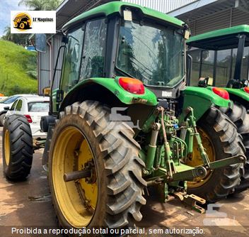 Trator Agrícola John Deere 6125J