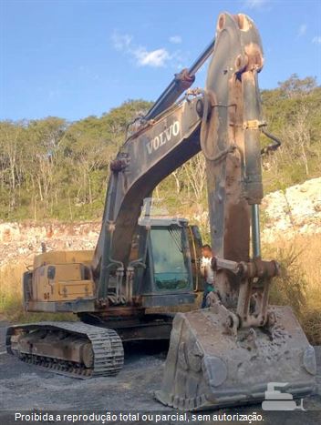 Escavadeira Volvo EC380D