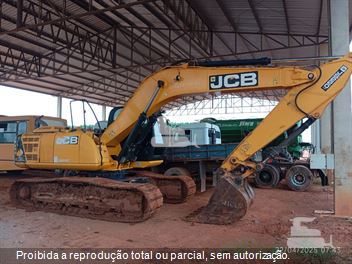 Escavadeira JCB JS220 LC