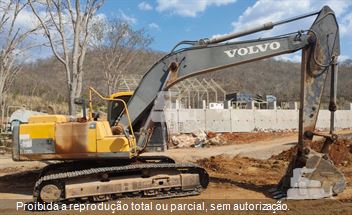 Escavadeira Volvo EC220D