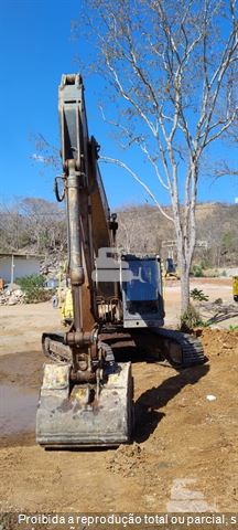 Escavadeira Volvo EC220D