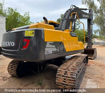 Escavadeira Volvo EC220D