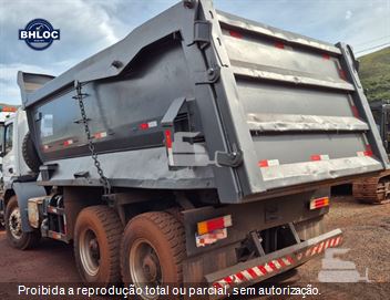 Caminhão Mercedes-Benz Axor 3131 6x4 2p (diesel)(E5)