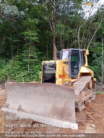 Trator de Esteira Caterpillar D6N