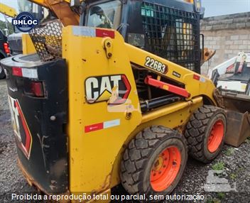 Mini-Carregadeira Caterpillar 226B 3