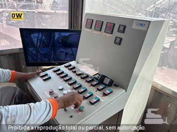 Conjunto de britagem, móvel, marca Telsmith, sobre duas carretas