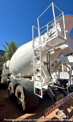 Caminhão Ford CARGO 2628 E 6x4 T 3-Eixos 2p (diesel)