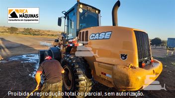 Pá Carregadeira Case 621D