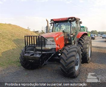 Trator Agrícola Case PUMA 215