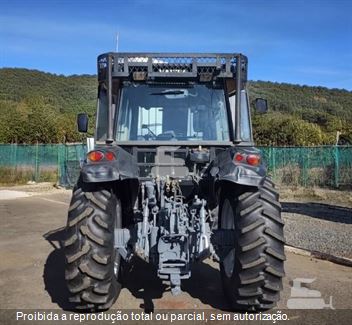 Trator Agrícola Valtra BM100