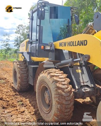 Pá Carregadeira New Holland W130 B