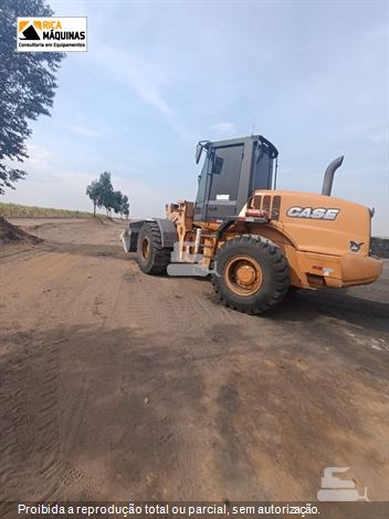 Pá Carregadeira Case 621D