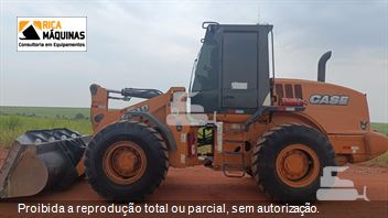 Pá Carregadeira Case 621D
