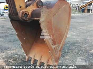 Escavadeira Caterpillar 323D
