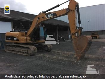Escavadeira Caterpillar 323D