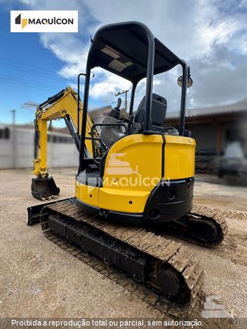 Mini-Escavadeira Yanmar Vio30