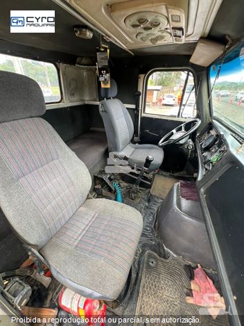 Caminhão Volvo N-10 280 4X2 2p (diesel)