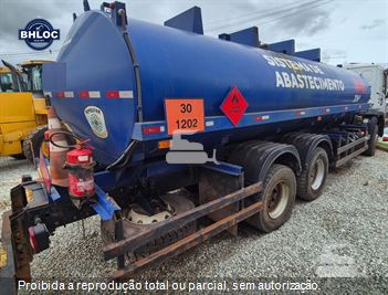Caminhão Volkswagen 31-330 E Constellation 6x4 2p (Diesel)(E5)