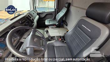Caminhão Volkswagen 31-330 E Constellation 6x4 2p (Diesel)(E5)