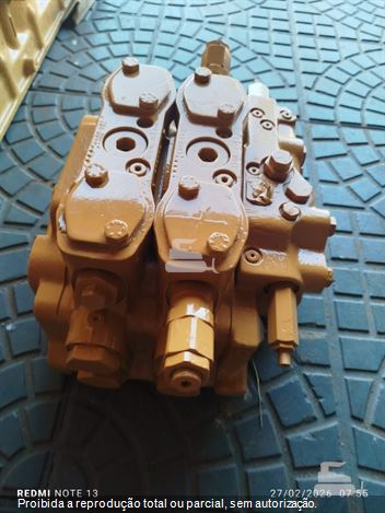 COMANDO HIDRAULICO ORIGINAL PA CARREGADEIRA CATERPILLAR 938H
