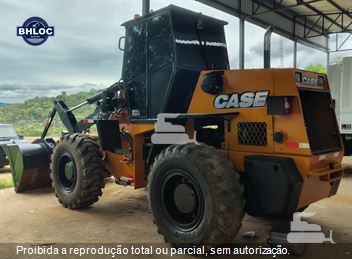 Pá Carregadeira Case W20E