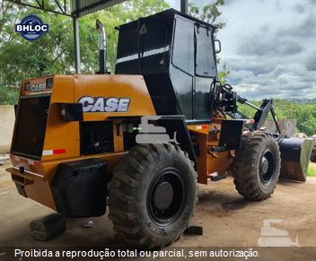 Pá Carregadeira Case W20E