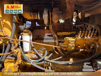 Trator de Esteira Caterpillar D6D