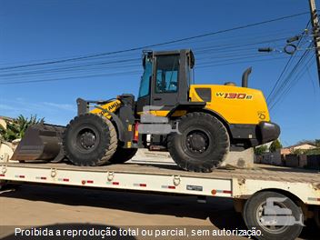 Pá Carregadeira New Holland W130 B