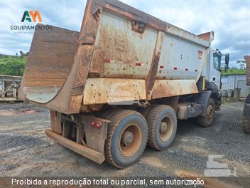 Caminhão Mercedes-Benz Axor 4144 K 6x4 2p (diesel)