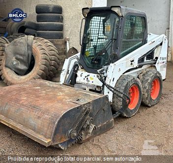 Mini-Carregadeira Bobcat S450