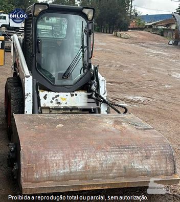 Mini-Carregadeira Bobcat S450