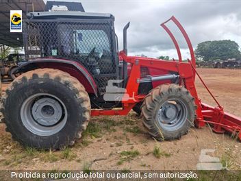 Trator Agrícola Massey Ferguson MF6713