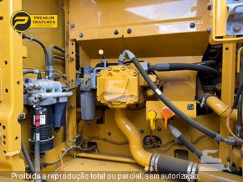 Escavadeira Caterpillar 320