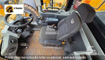 Pá Carregadeira Caterpillar 966L