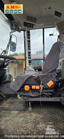 Pá Carregadeira Volvo L60F
