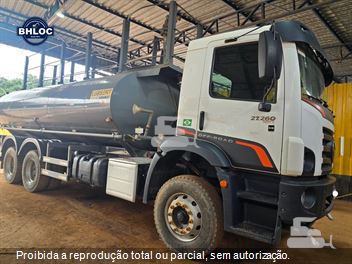 Caminhão Volkswagen 27-260 Constellation 6x4 2p (diesel)(E6)
